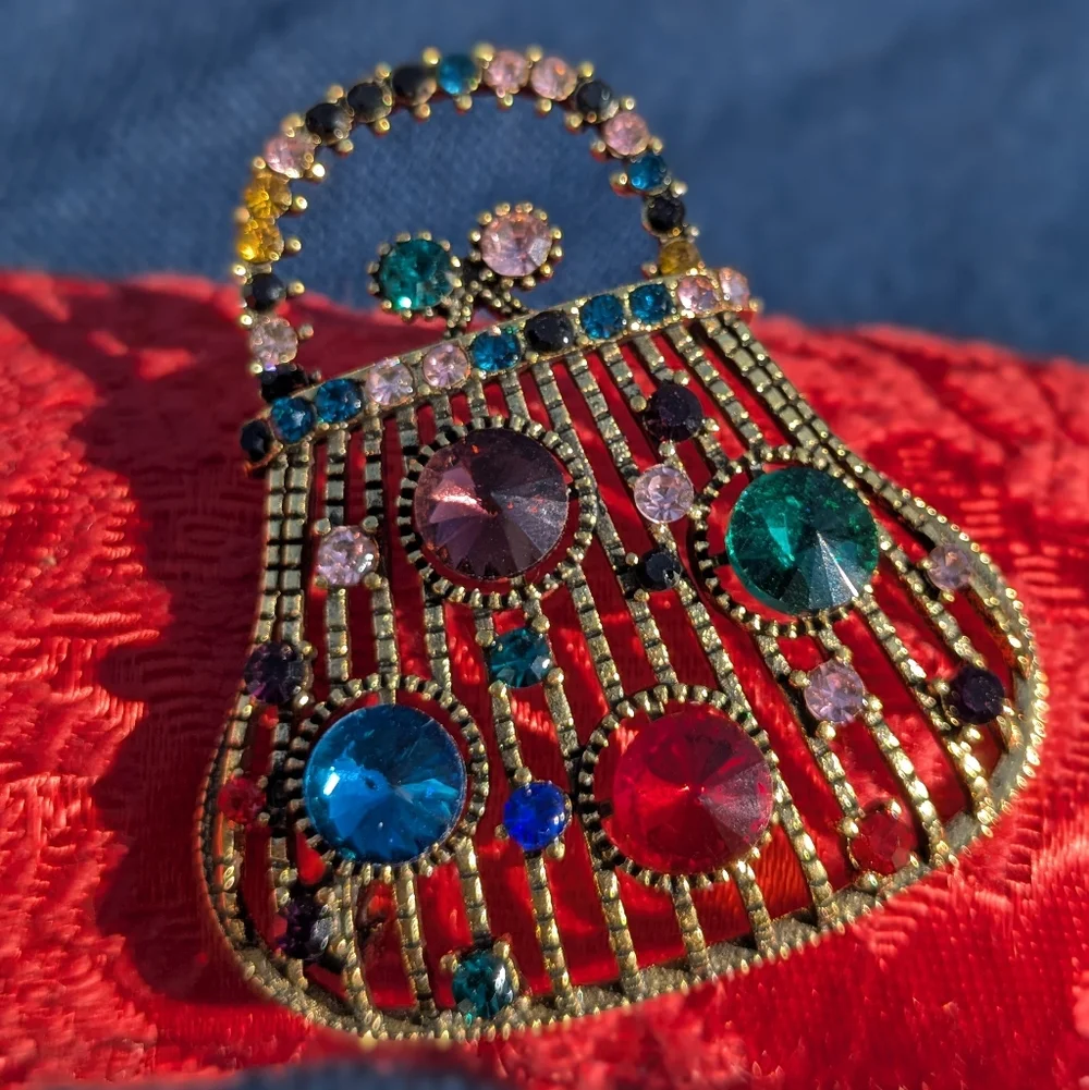 Vintage Gold Tone Retro Handbag Brooch